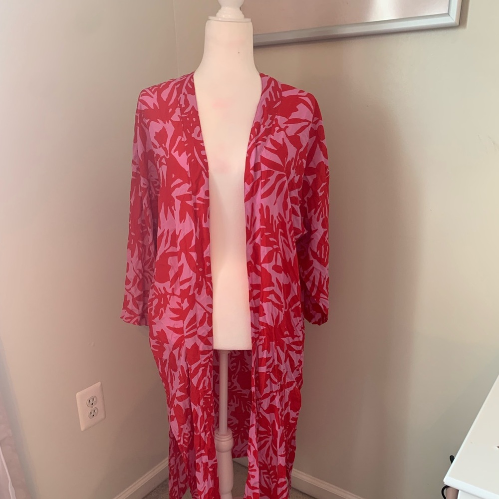 Loft pink and red kimono/shawl. Brand new with tags!